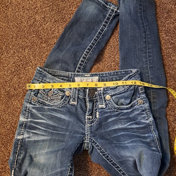 Big Star Jenae Skinny Lowrise Distressed Embroidered Flap Pocket Denim Jeans - Picture 5 of 11